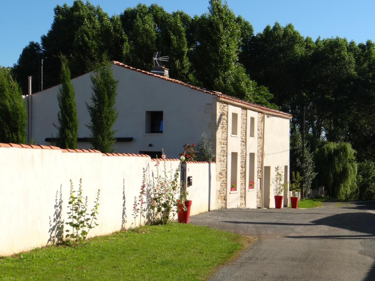 Les Marguerites Bed and Breakfast Champdolent Εξωτερικό φωτογραφία