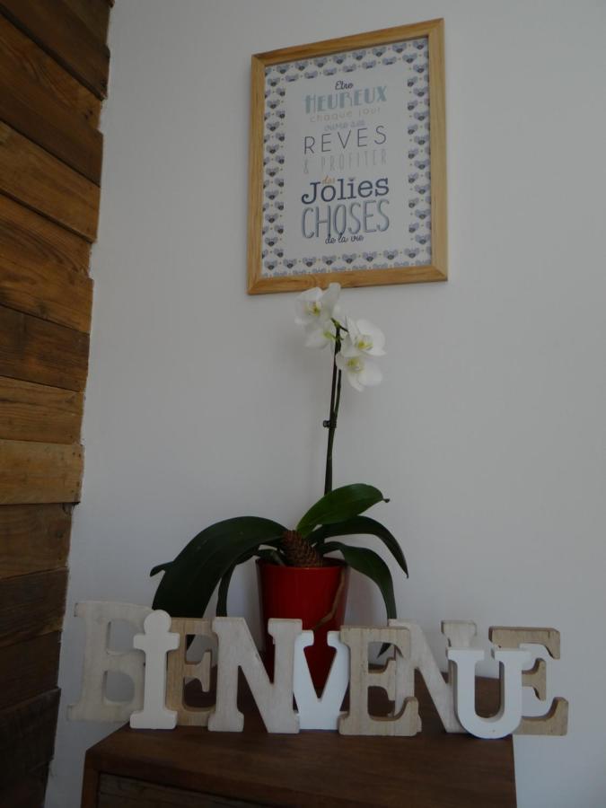 Les Marguerites Bed and Breakfast Champdolent Εξωτερικό φωτογραφία