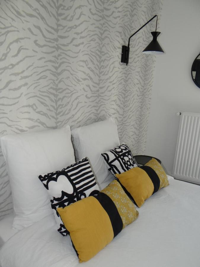 Les Marguerites Bed and Breakfast Champdolent Εξωτερικό φωτογραφία